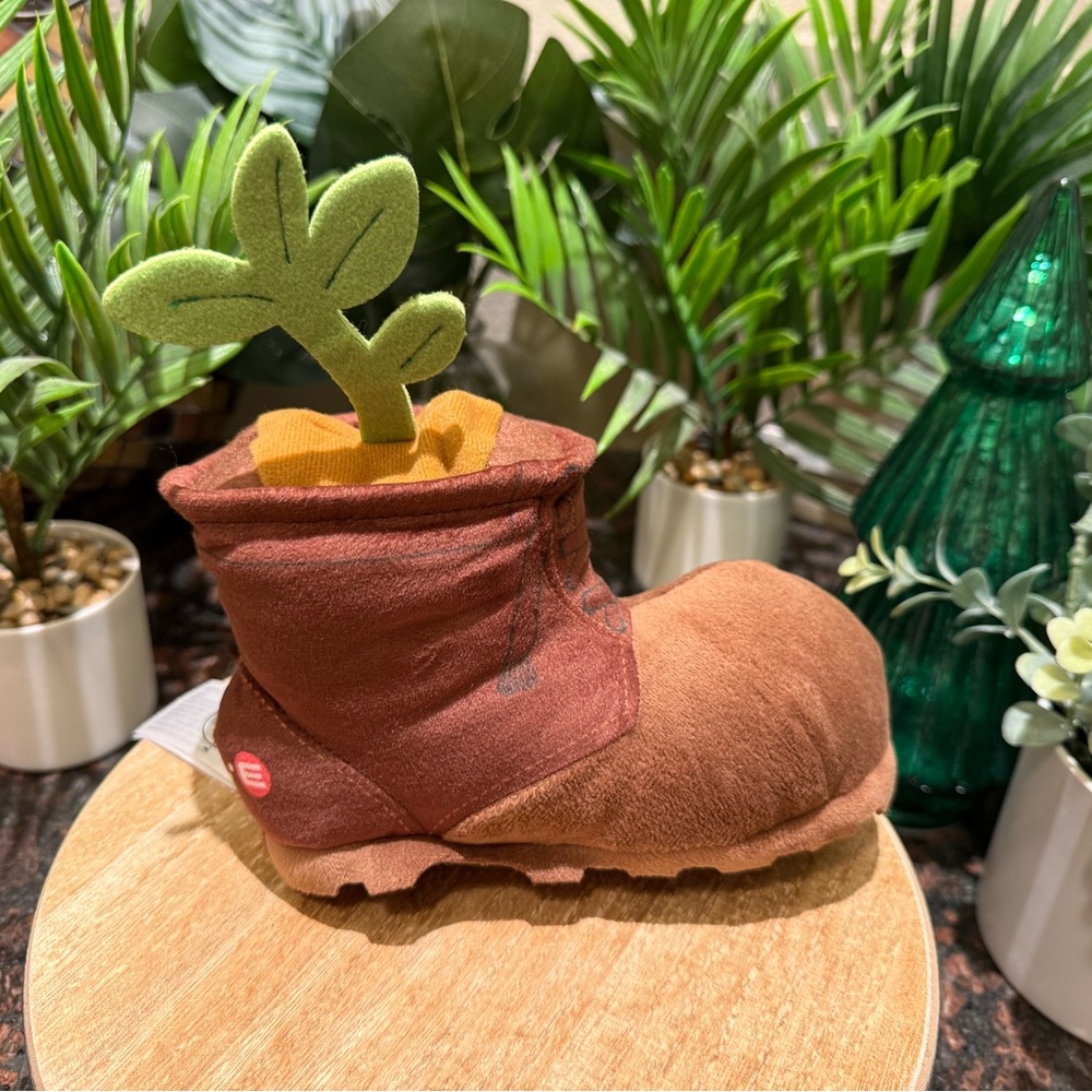 Disney Pixar Wall-E Brown Boot with Green Plant Plush Toy 7” - RARE